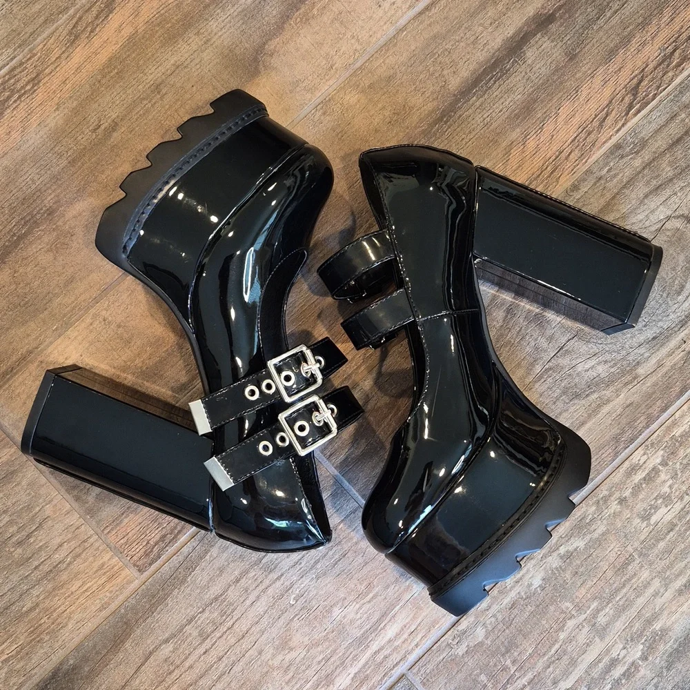 7.5/8 Lamoda Black Onyx Vegan Patent Leather How Ironic Platform Mary Jane Heels
